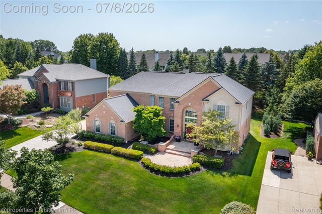 16223 Oak Forest Court, Northville Township, MI 48168