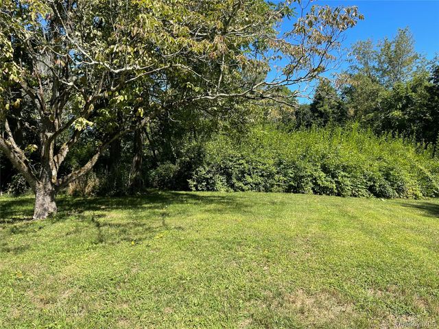 2416 State Route 300, Wallkill, NY 12589