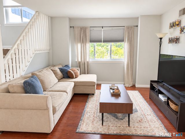 15 First Street 4, Stamford, CT 06905