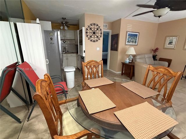 22 SE 3rd Ter 3, Dania Beach, FL 33004