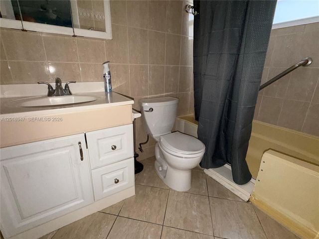 22 SE 3rd Ter 3, Dania Beach, FL 33004