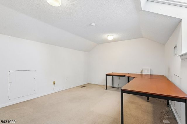 265 Hampshire Dr, Plainsboro Twp., NJ 08536