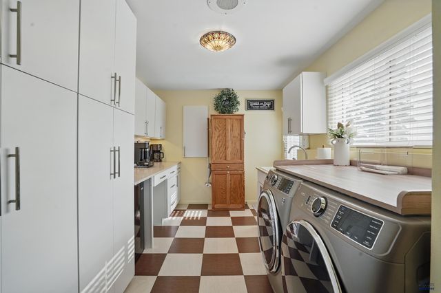 1102 FLORMANN, Rapid City, SD 57701