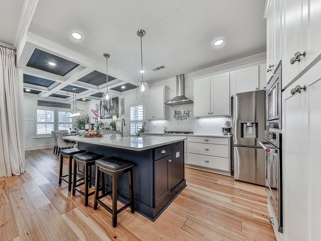 1008 Cooks Farm Way, Woodstock, GA 30189