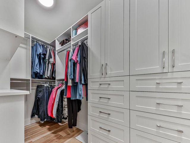 1008 Cooks Farm Way, Woodstock, GA 30189