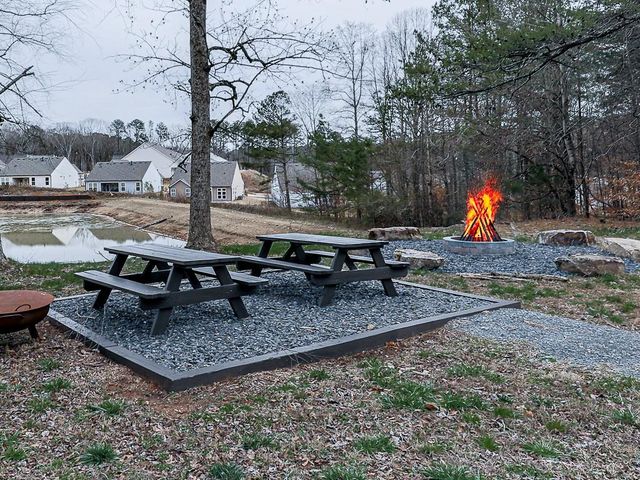 1008 Cooks Farm Way, Woodstock, GA 30189