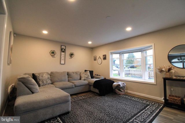 2582 ABBY LN, Dover, PA 17315