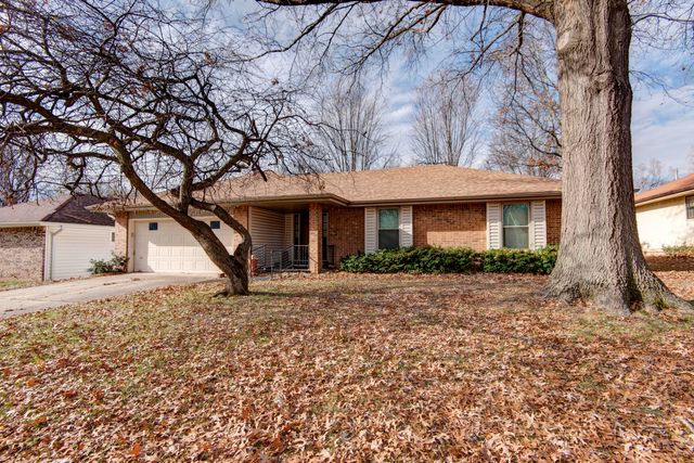 3311 S Benton Avenue, Springfield, MO 65807