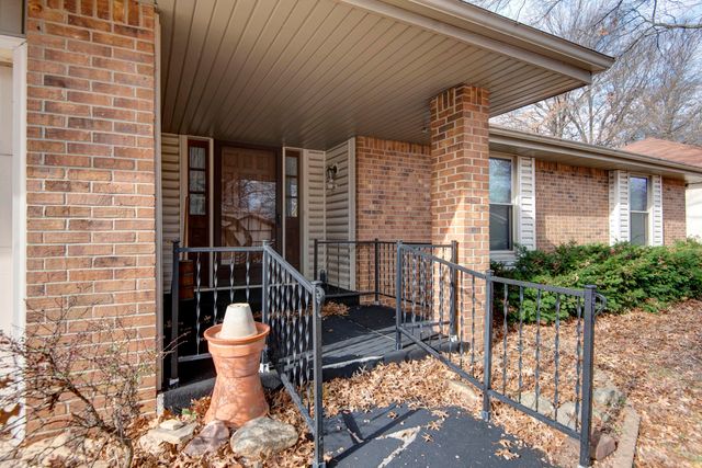 3311 S Benton Avenue, Springfield, MO 65807