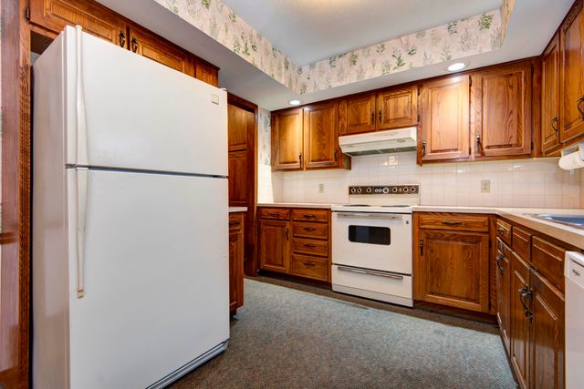 3311 S Benton Avenue, Springfield, MO 65807