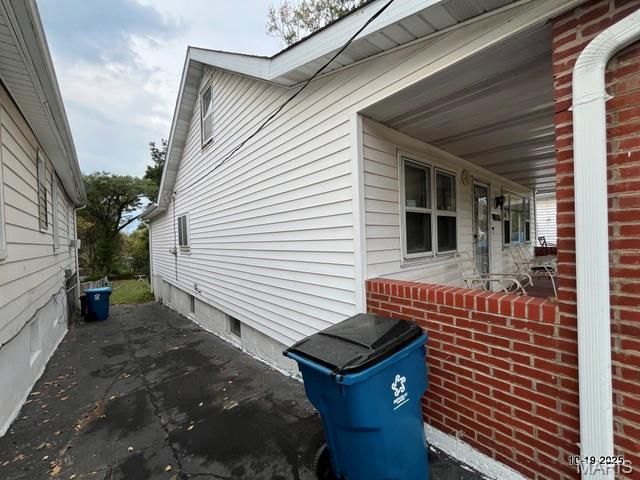 7008 Garesche Avenue, Jennings, MO 63136
