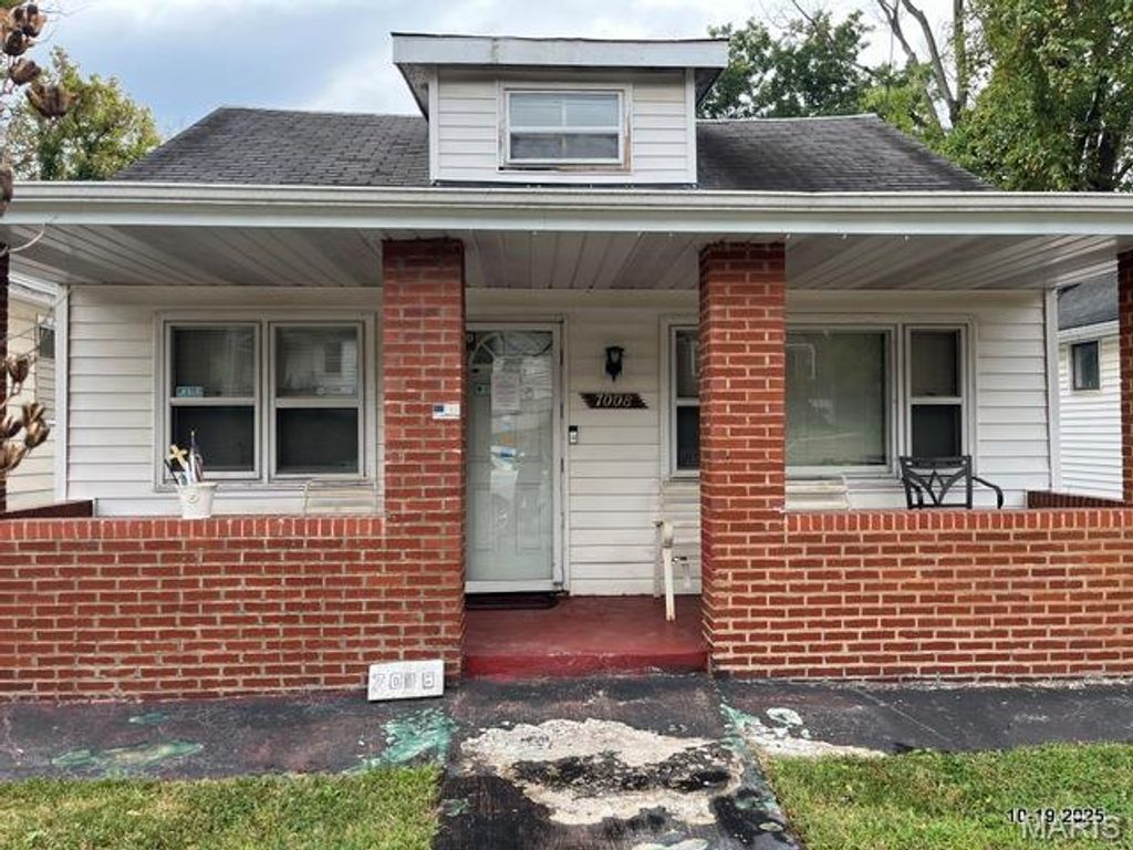 7008 Garesche Avenue, Jennings, MO 63136