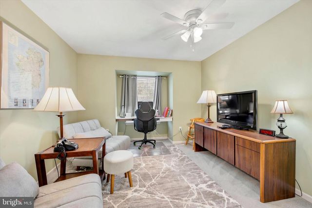 7100 UNION CT, North Wales, PA 19454