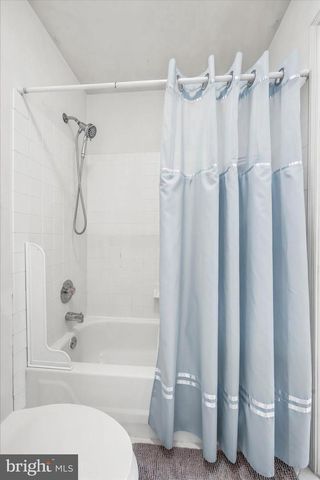7100 UNION CT, North Wales, PA 19454