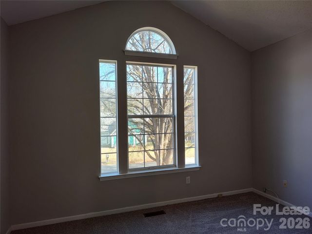 10000 Dunfries Road, Matthews, NC 28105