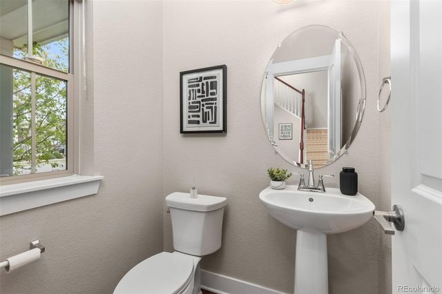 10080 E 59th Drive, Denver, CO 80238