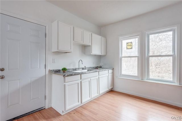 317 Marguerite Avenue 19, Syracuse, NY 13207