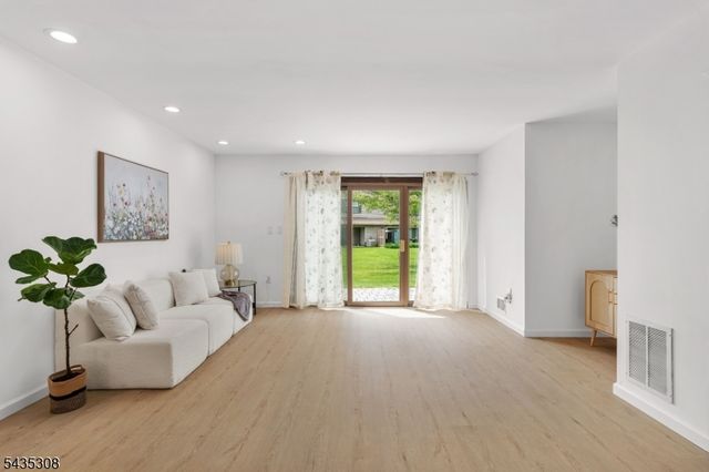 309 English Place, Bernards Twp., NJ 07920