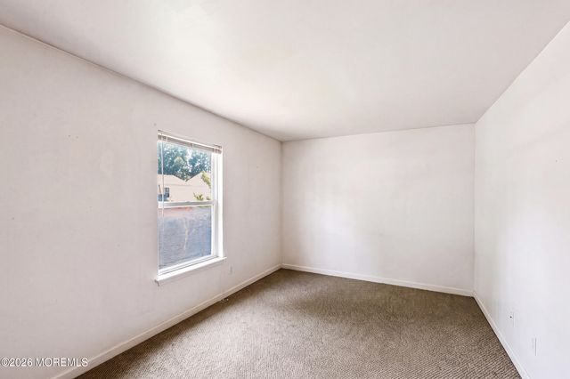 11 Bronia Street, Howell, NJ 07731