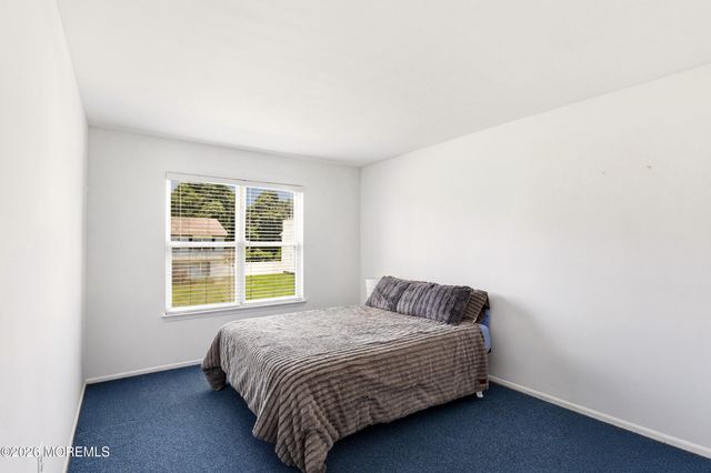11 Bronia Street, Howell, NJ 07731