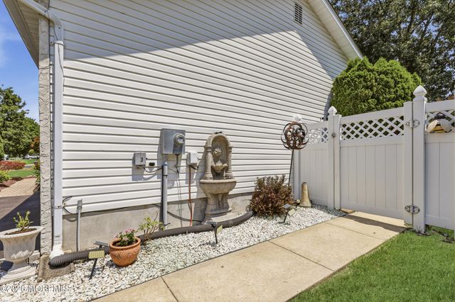 11 Bronia Street, Howell, NJ 07731