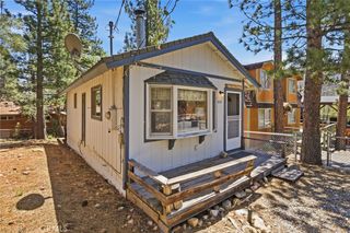 513 Cedar Ln, Sugarloaf, CA 92386