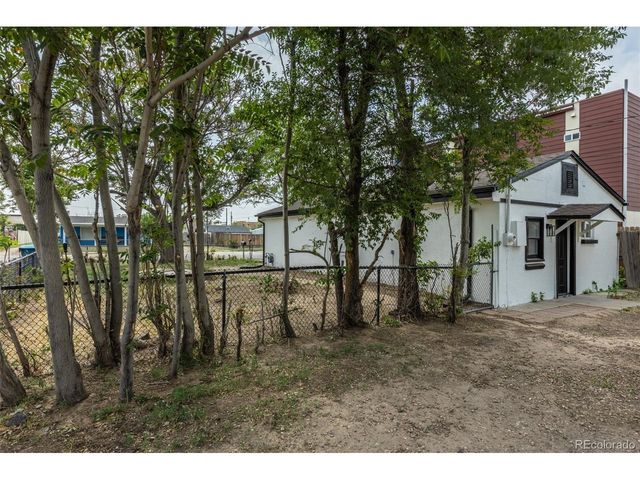5805 Poplar St, Commerce City, CO 80022