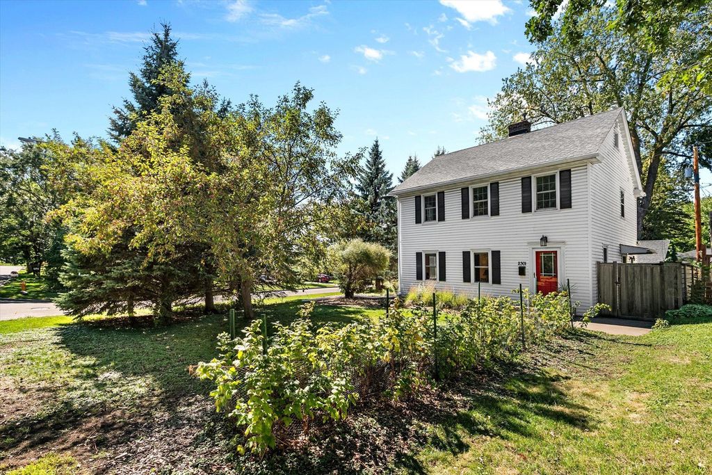 2301 Xerxes Avenue N, Golden Valley, MN 55422 — exterior