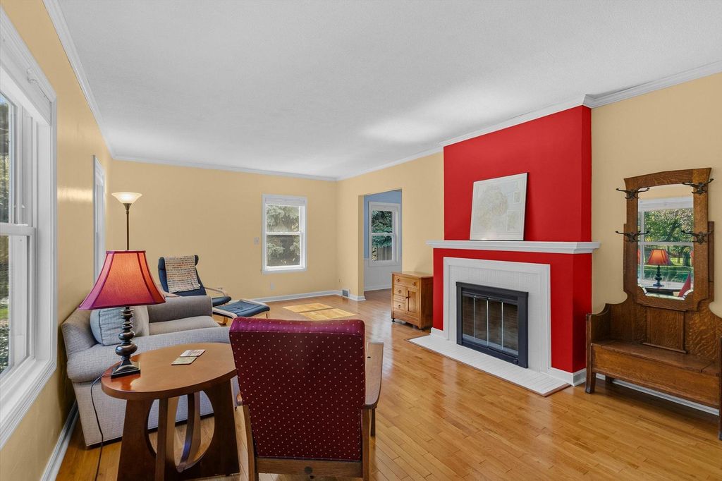 2301 Xerxes Avenue N, Golden Valley, MN 55422 — photo 3