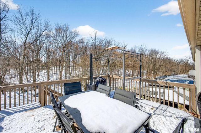 512 BITTERSWEET Avenue, Germantown Hills, IL 61548