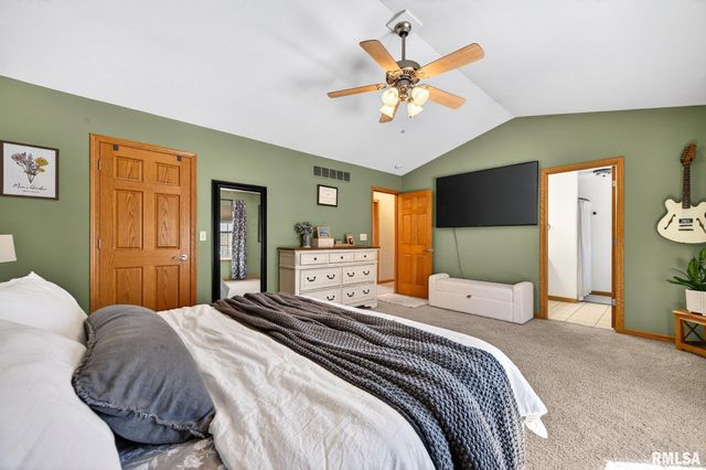 512 BITTERSWEET Avenue, Germantown Hills, IL 61548