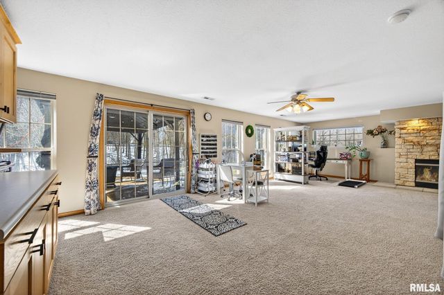 512 BITTERSWEET Avenue, Germantown Hills, IL 61548