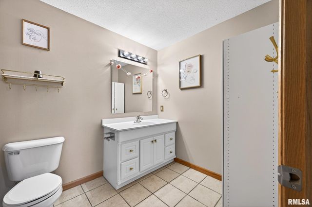 512 BITTERSWEET Avenue, Germantown Hills, IL 61548