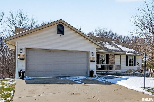 512 BITTERSWEET Avenue, Germantown Hills, IL 61548