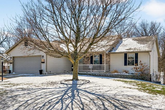 512 BITTERSWEET Avenue, Germantown Hills, IL 61548