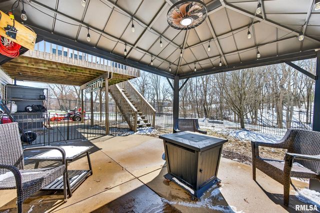 512 BITTERSWEET Avenue, Germantown Hills, IL 61548