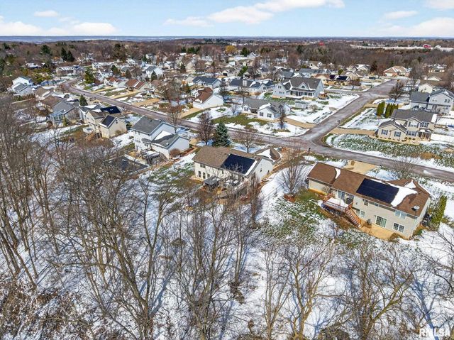 512 BITTERSWEET Avenue, Germantown Hills, IL 61548