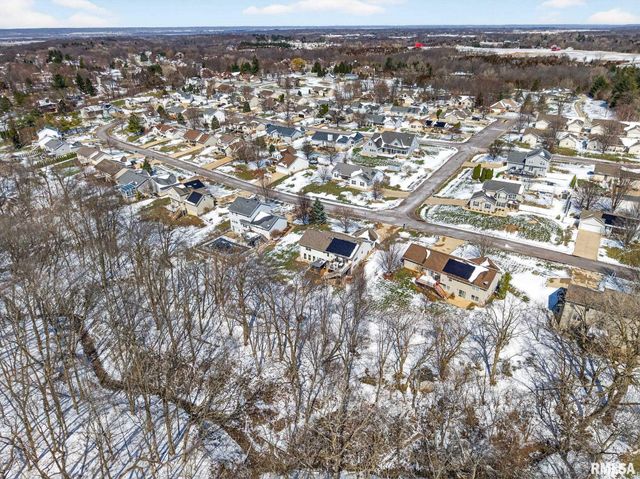 512 BITTERSWEET Avenue, Germantown Hills, IL 61548