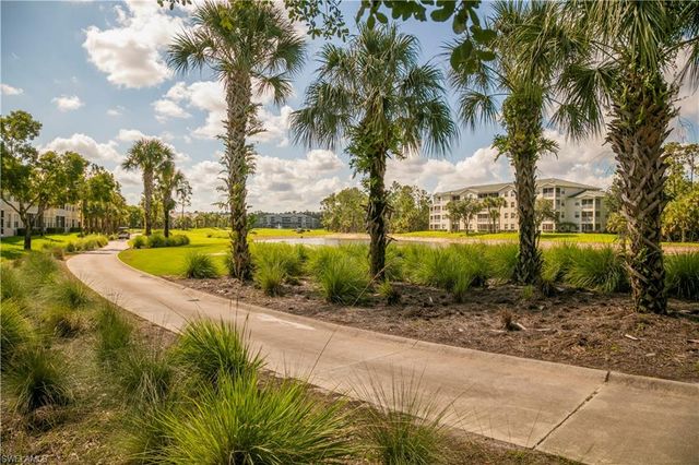 3964 Bishopwood CT E 1-202, Naples, FL 34114