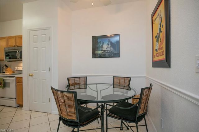3964 Bishopwood CT E 1-202, Naples, FL 34114