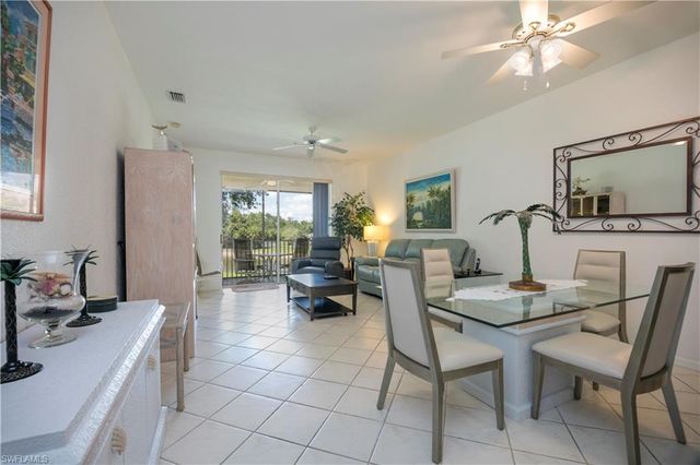 3964 Bishopwood CT E 1-202, Naples, FL 34114