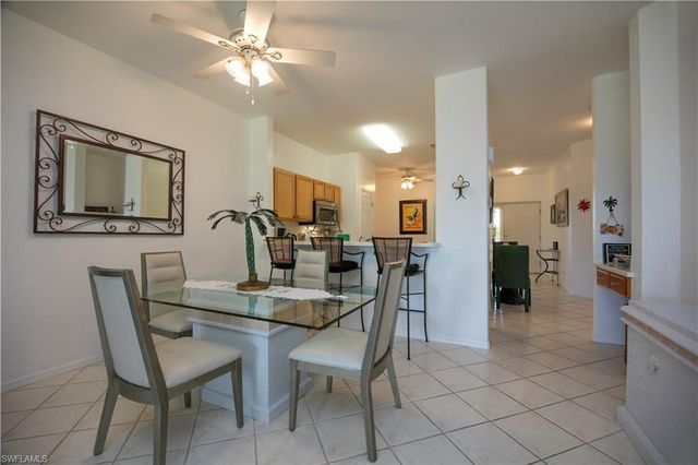 3964 Bishopwood CT E 1-202, Naples, FL 34114