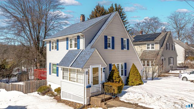 55 Bronx Avenue, Waterbury, CT 06705