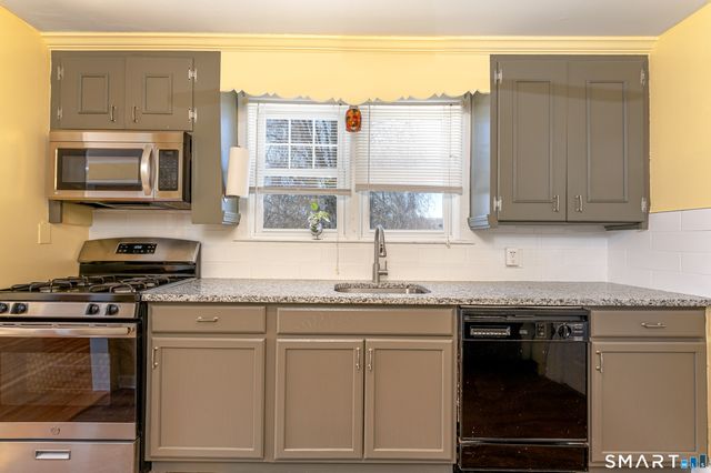 55 Bronx Avenue, Waterbury, CT 06705