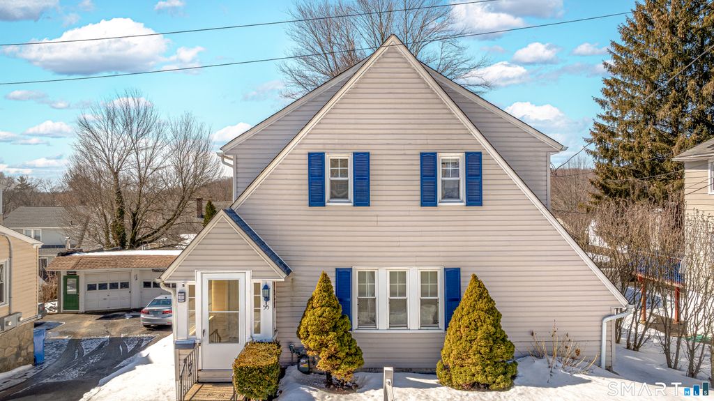 55 Bronx Avenue, Waterbury, CT 06705