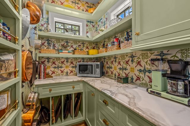 2336 Medford Court E, Fort Worth, TX 76109