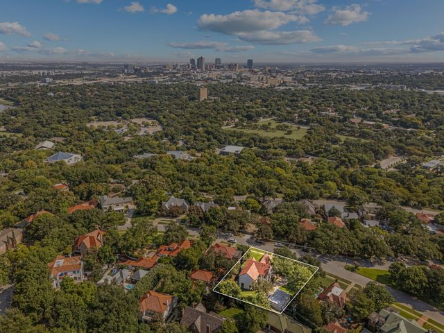 2336 Medford Court E, Fort Worth, TX 76109