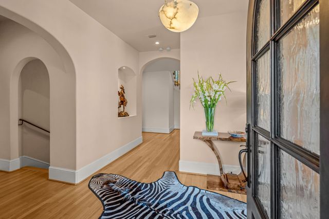 2336 Medford Court E, Fort Worth, TX 76109