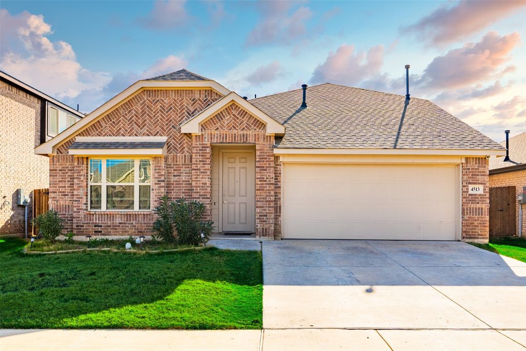 4513 Pentridge Drive, Fort Worth, TX 76036