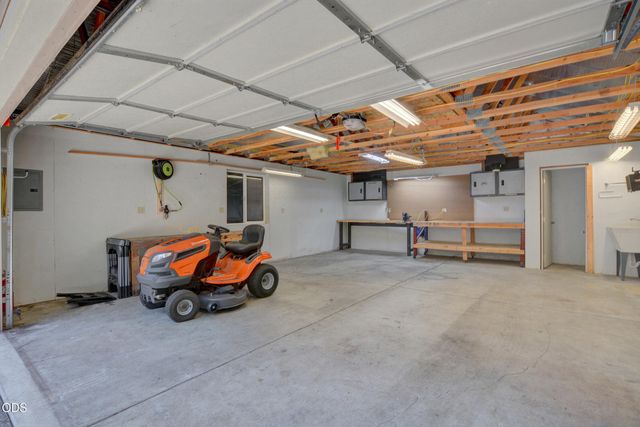 188 Verde Lane, Merlin, OR 97532